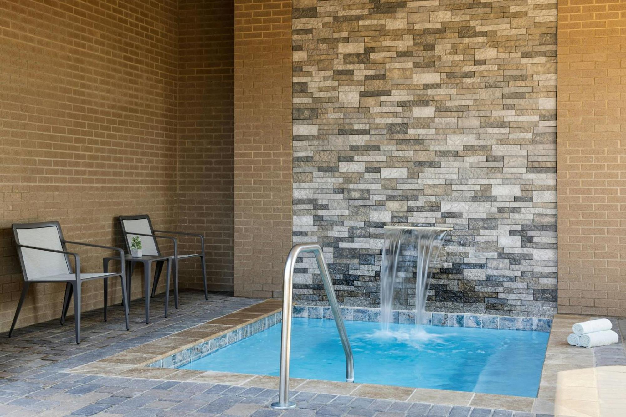 Courtyard By Marriott Starkville Msu At The Mill Conference Center Exterior photo