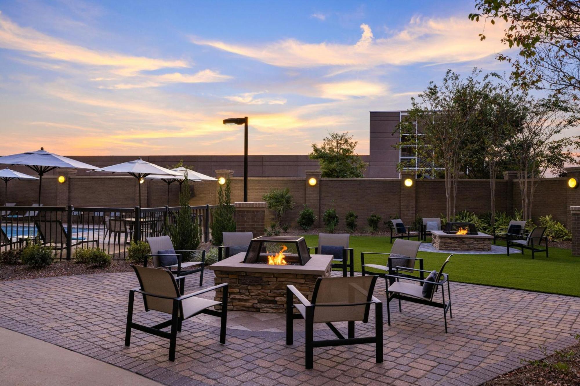 Courtyard By Marriott Starkville Msu At The Mill Conference Center Exterior photo